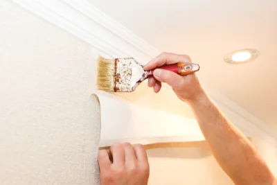 Pose de papier peint à Liomer — revêtements muraux et toiles de verre